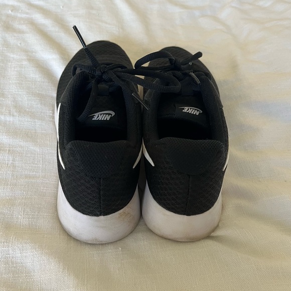 Nike Tanjun - Picture 4 of 4
